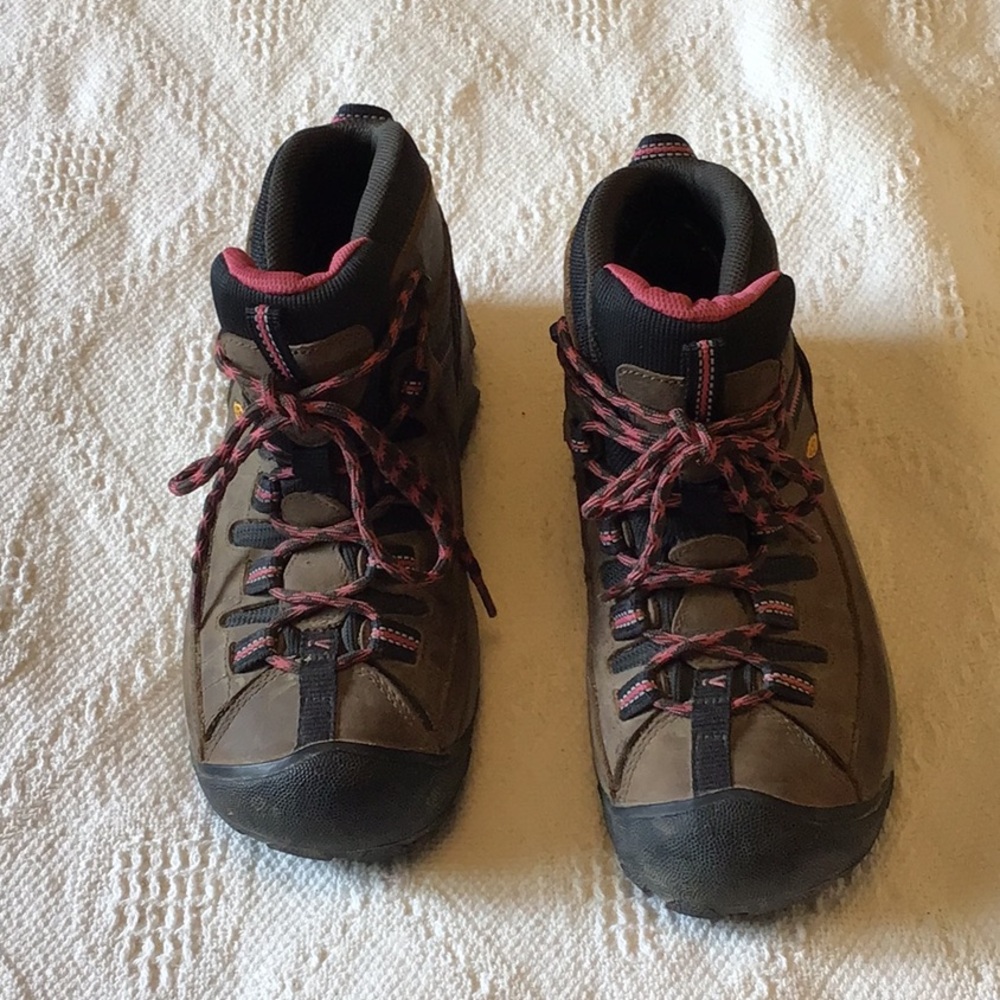 Keen hiking boots